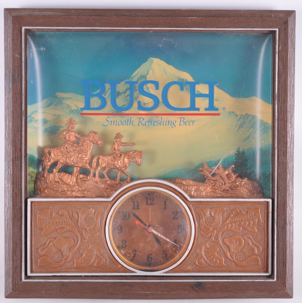 Vintage Busch Light Up Advertising Beer Clock Sign (1 of 2)