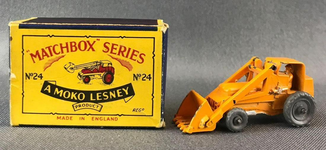 Matchbox No. 24 Weatherhill Hydraulic Excavator (1 of 10)