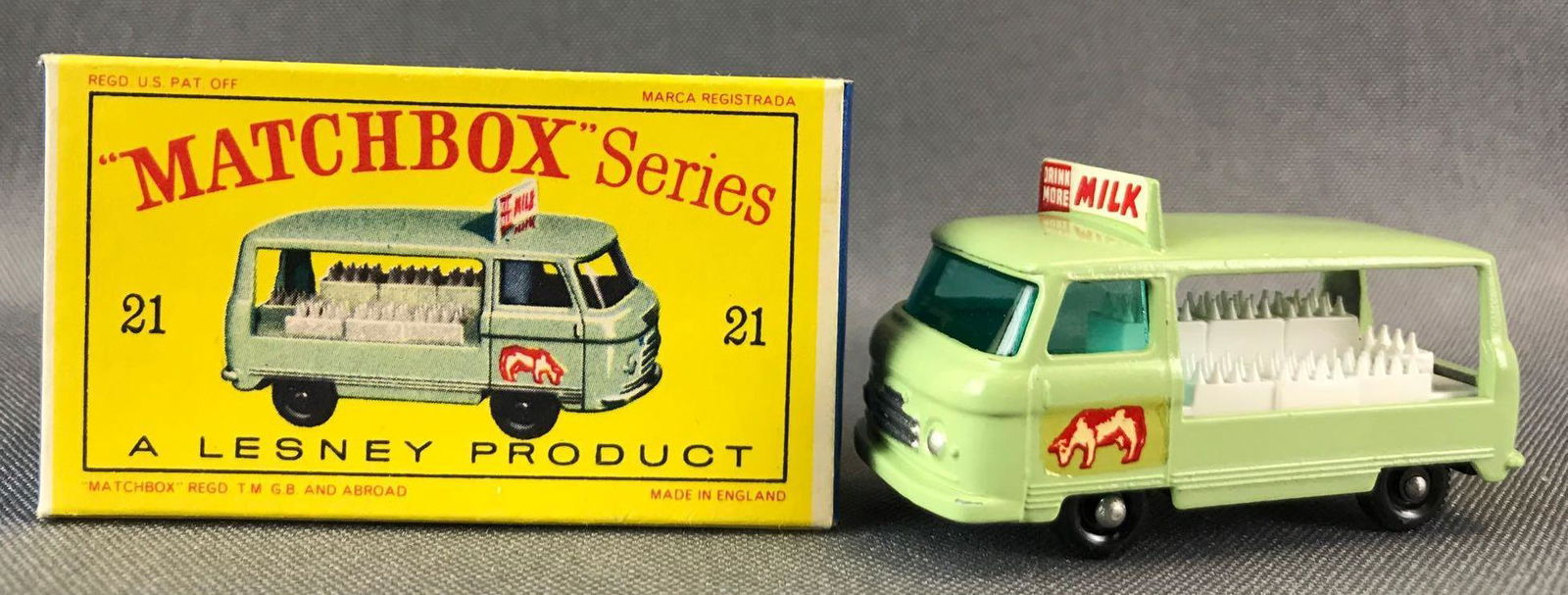 Matchbox No. 21 Milk Delivery Truck Die-Cast Vehicle (1 of 9)