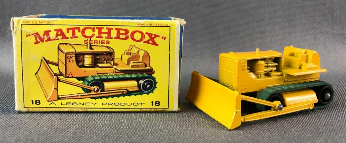 Matchbox No. 18 Caterpillar Bulldozer Doe-Cast Vehicle (1 of 9)
