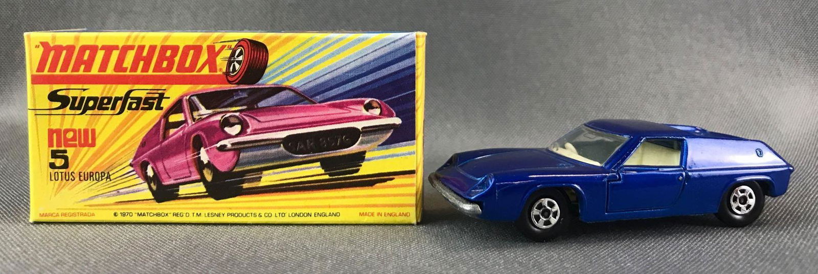 Matchbox Superfast No. 5 Lotus Europa Die-Cast Vehicle (1 of 9)