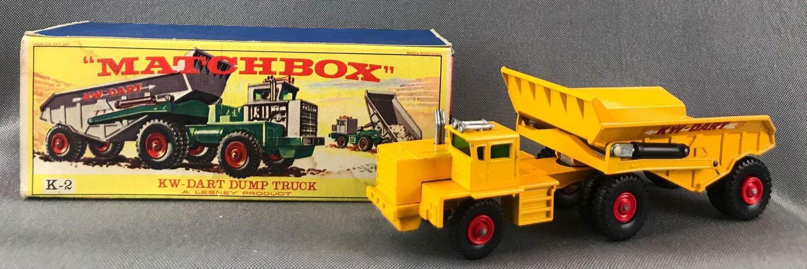 Matchbox King Size K-2 KW-Dart Dump Truck (1 of 9)