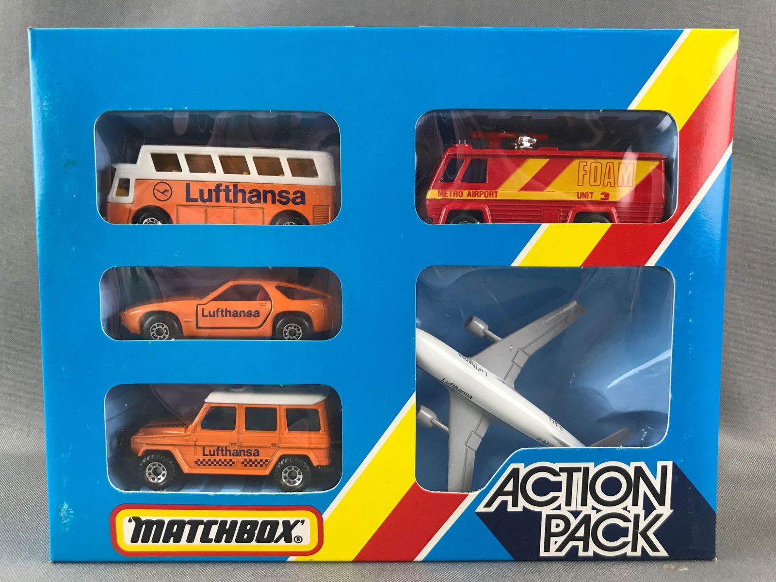 Matchbox Action Pack G-11 Lufthansa 5 Vehicle Set in (1 of 7)