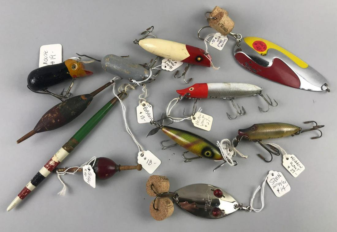 Group of 11 vintage fishing lures and bobbers: Largest is 7.5 inches