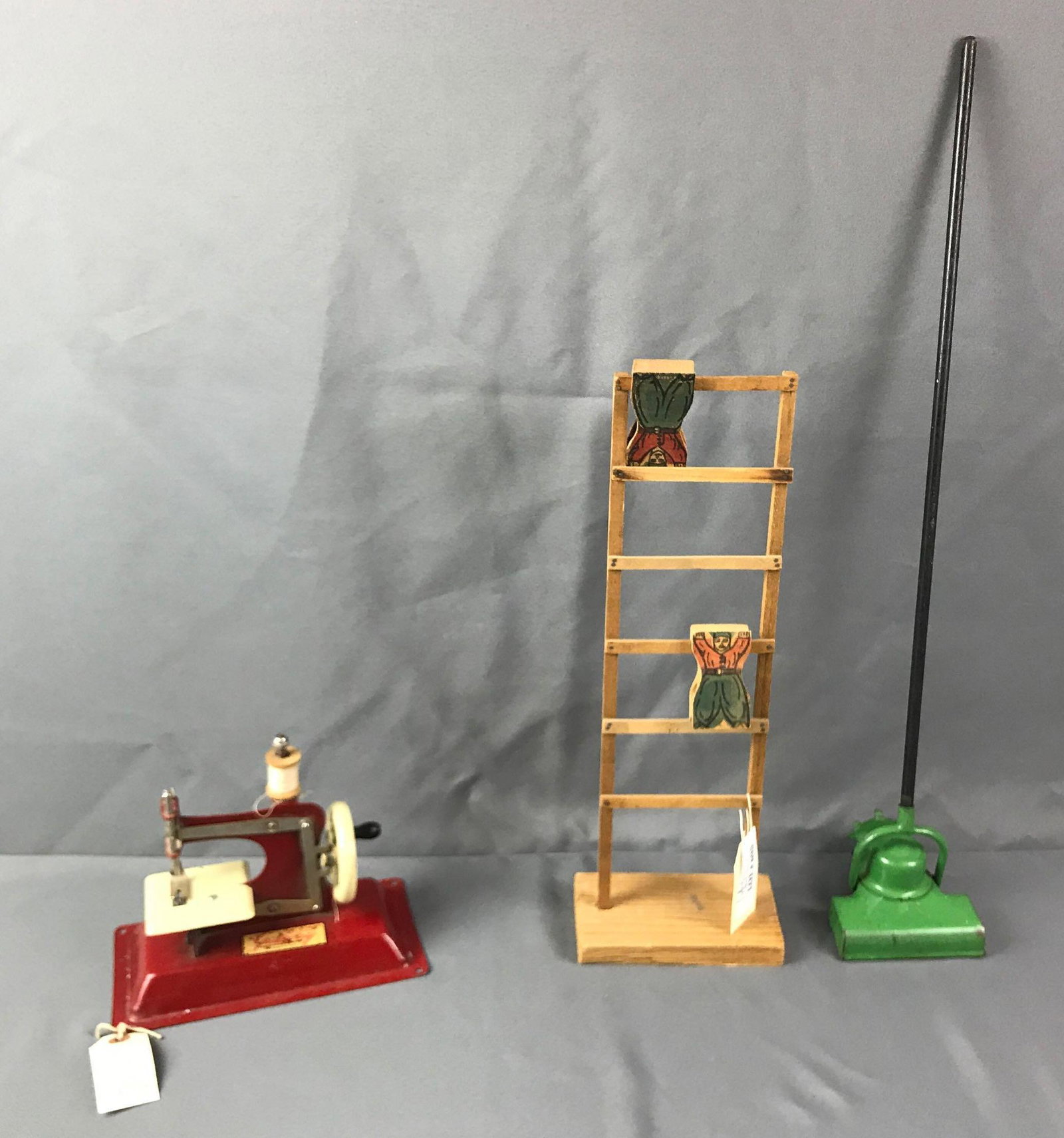 Antique Gateway sewing machine Tumbling Dutchman Toy: Vacumn is 24 inches