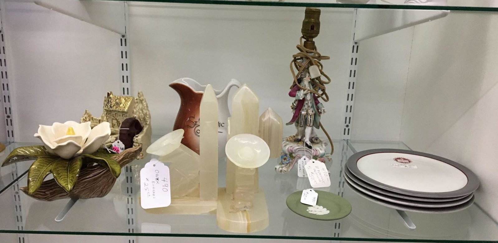Shelf lot of Antique/Vintage Miscellaneous Items: Includes large pair of onyx bookends, Shawnee mill planter, Wedgewood plate and more