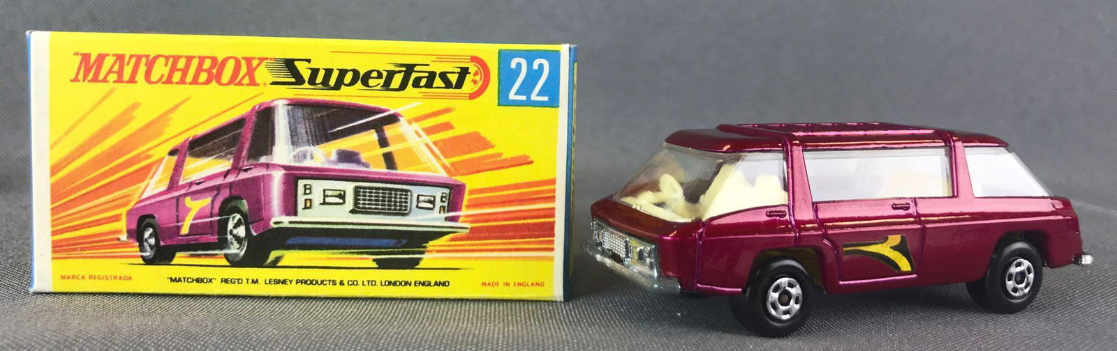 Matchbox Superfast No. 22 Freeman Inner-City Commuter: Fuschia body, BPW. A Lesney Product. Made in England, G Box