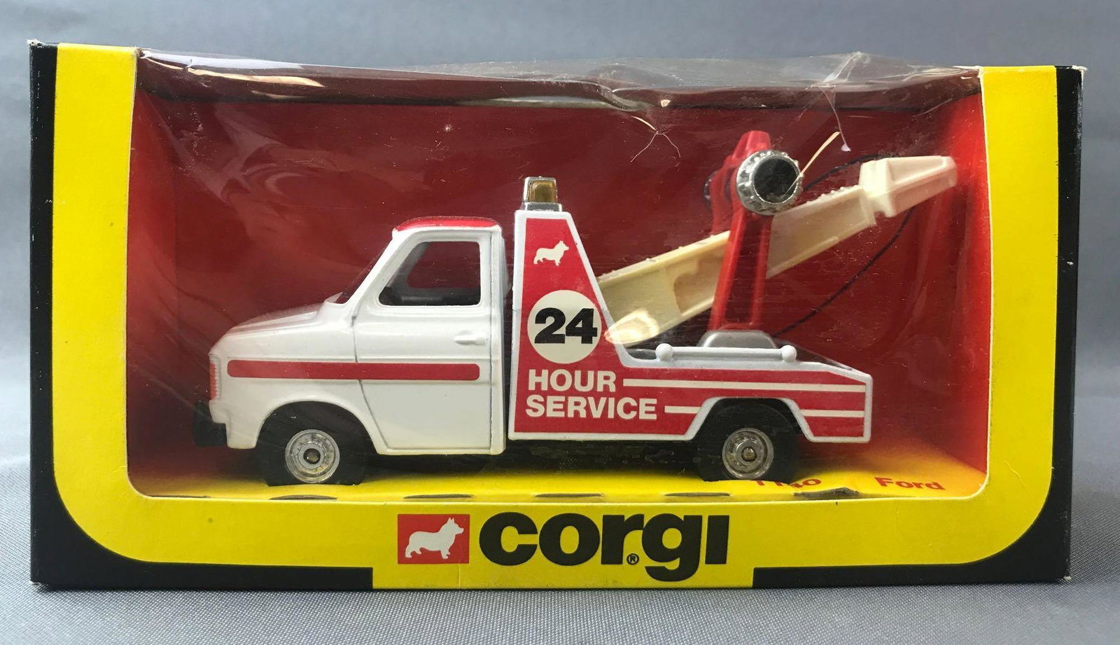 Corgi No. 1140 Ford Tow Truck Die-Cast Vehicle in: Like new condition, made in Great Britain