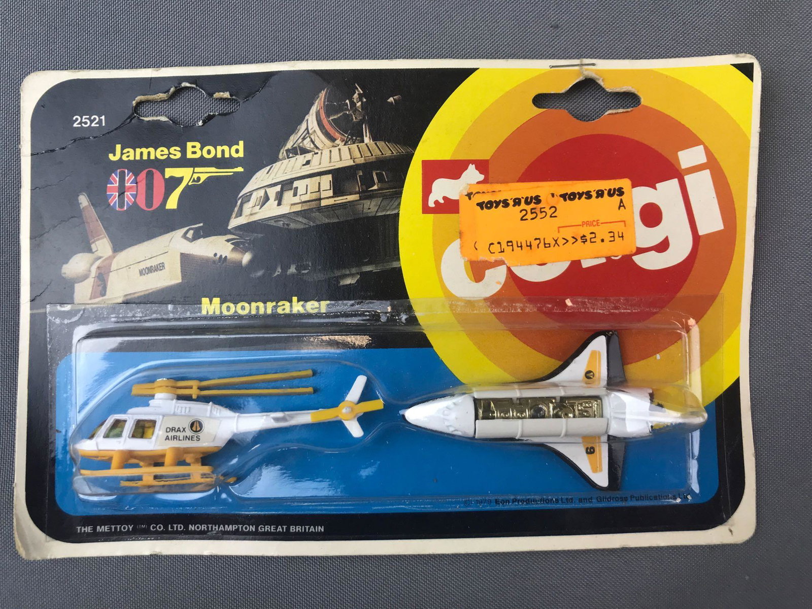Corgi James Bond 007 No. 2521 Moonraker Die-Cast: Includes helicopter and space shuttle. Made in Great Britain