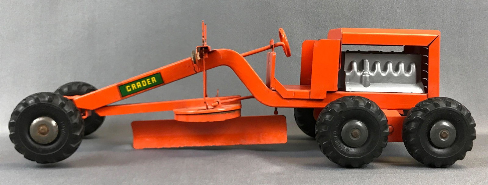 Structo Pressed Steel Road Grader Tractor: Pressed steel 18 x 5 1/2 inches some scratches