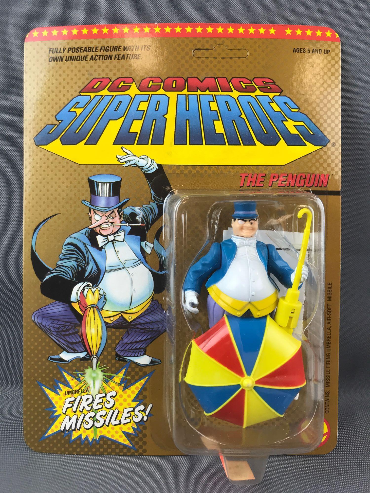 Toy Biz DC Comics Super Heroes No. 4409 The Penguin: With missile firing umbrella