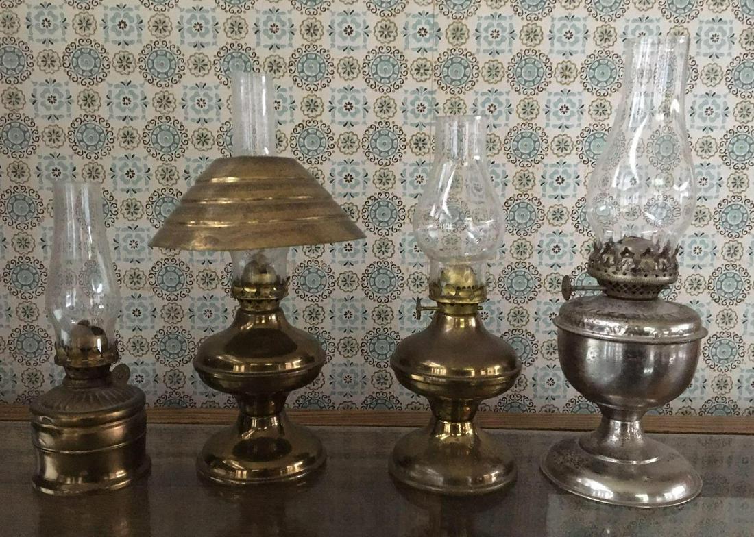 Group of 4 : Antique Metal Mini Oil Lamps: Largest is 9 inches tall