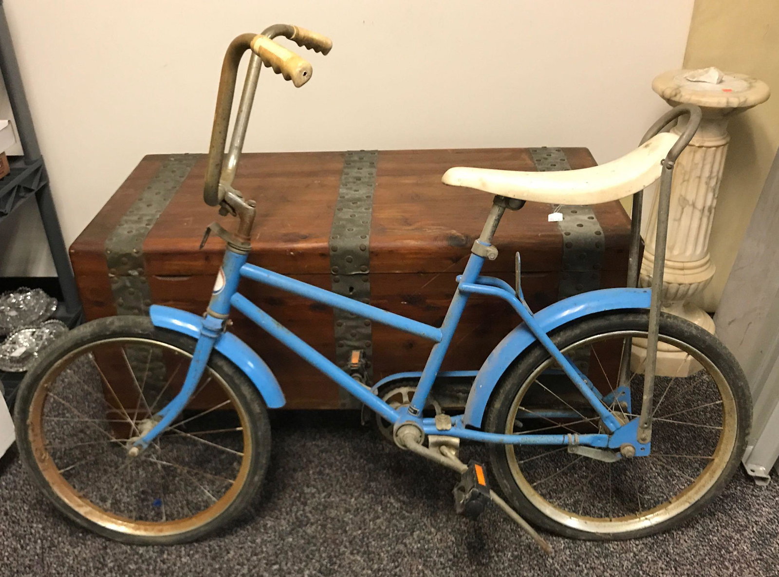Vintage Sears Child's Bicycle: 32 inches from floor to back of seat; 38 inches from floor to highest point of handlebars.Shipping is not available for this lot; pick up only