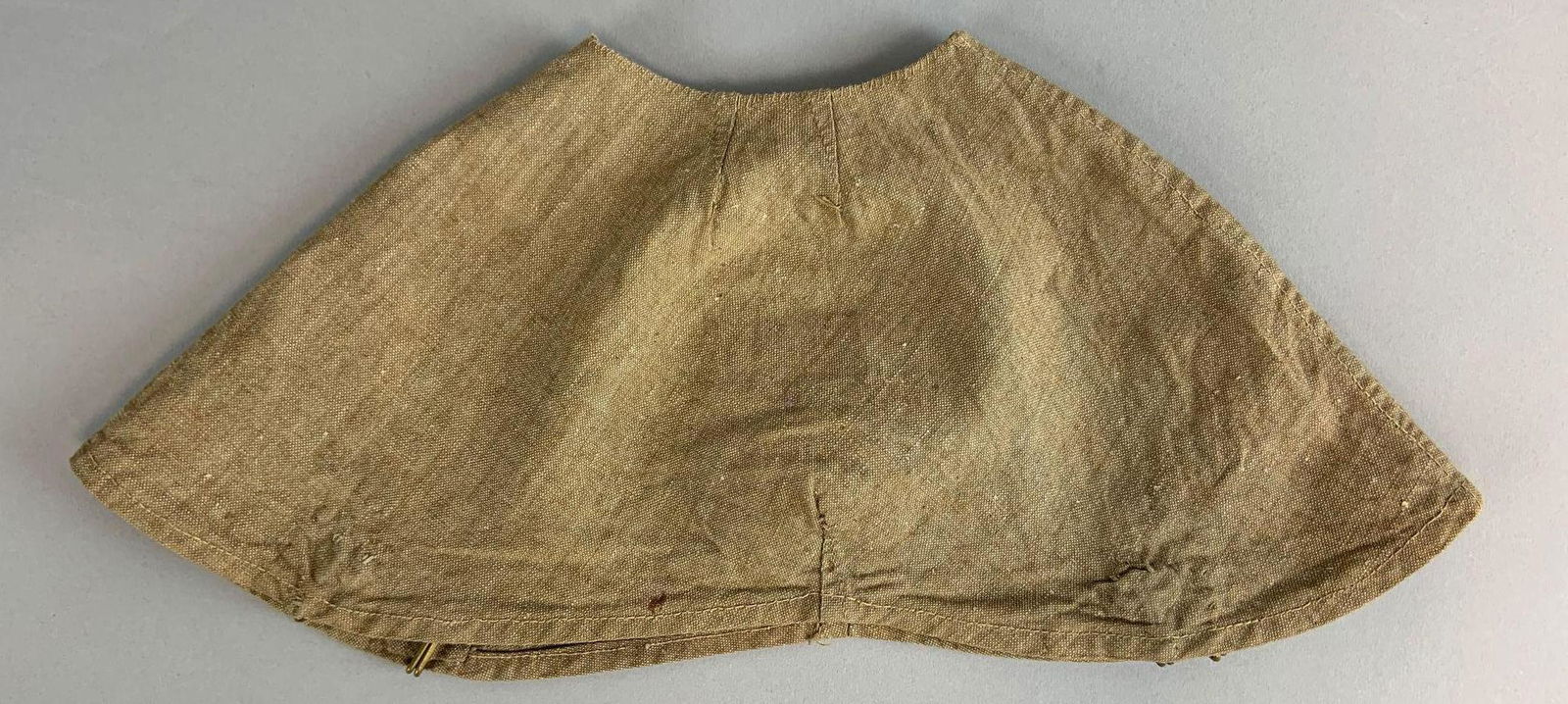 WW1 German Enlisted Spiked Helmet Cover (1 of 4)