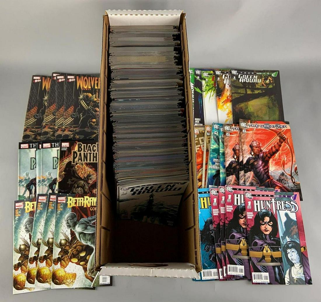 Long Box of Approximately 400 Plus Comic Books: Includes Marvel , DC, and Various Publishers. Featuring Green Arrow, Huntress, Wolverine, Black Panther, and Many More. Circa 2000's and Up, Many Duplicates, Includes Comic Drawer Box.