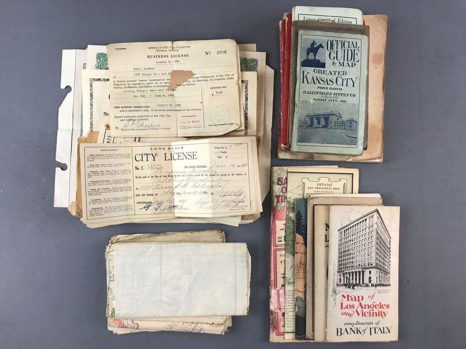 Group of 40+ Vintage Street Maps, Guides, Peddlers (1 of 5)
