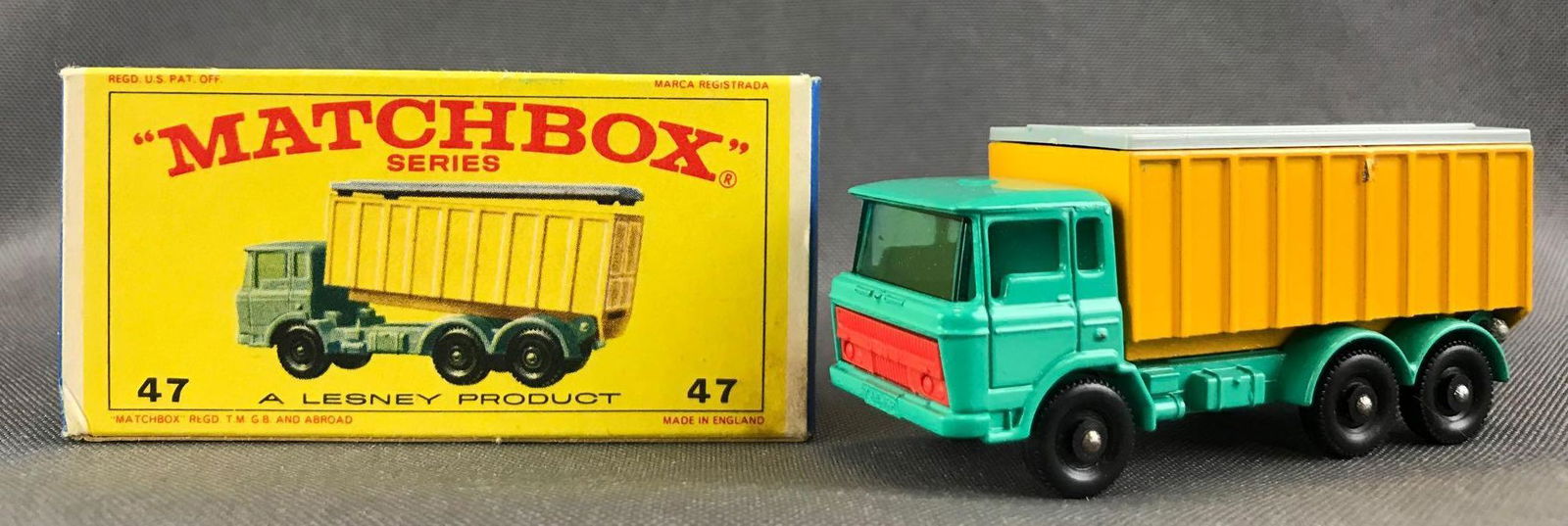 Matchbox No. 47 D.A.F. Tipper Container Truck Die-Cast: Green body, red base, blue/green windows, BPW. A Lesney Product. Made in England