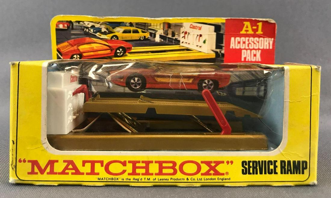 Matchbox Accessory Pack A-1 Service Ramp Die-Cast (1 of 5)