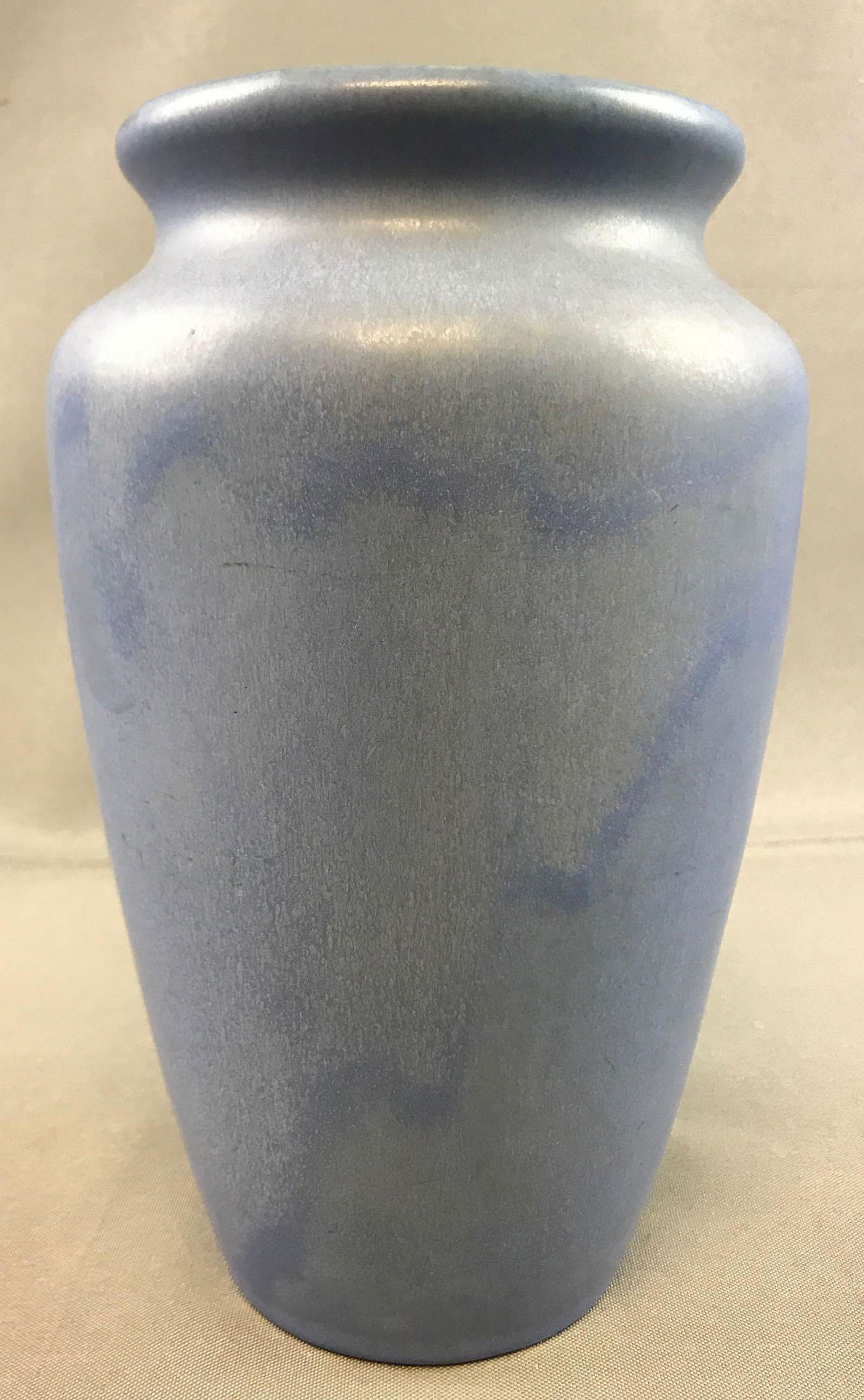 Vintage Muncie Pottery Vase (1 of 4)