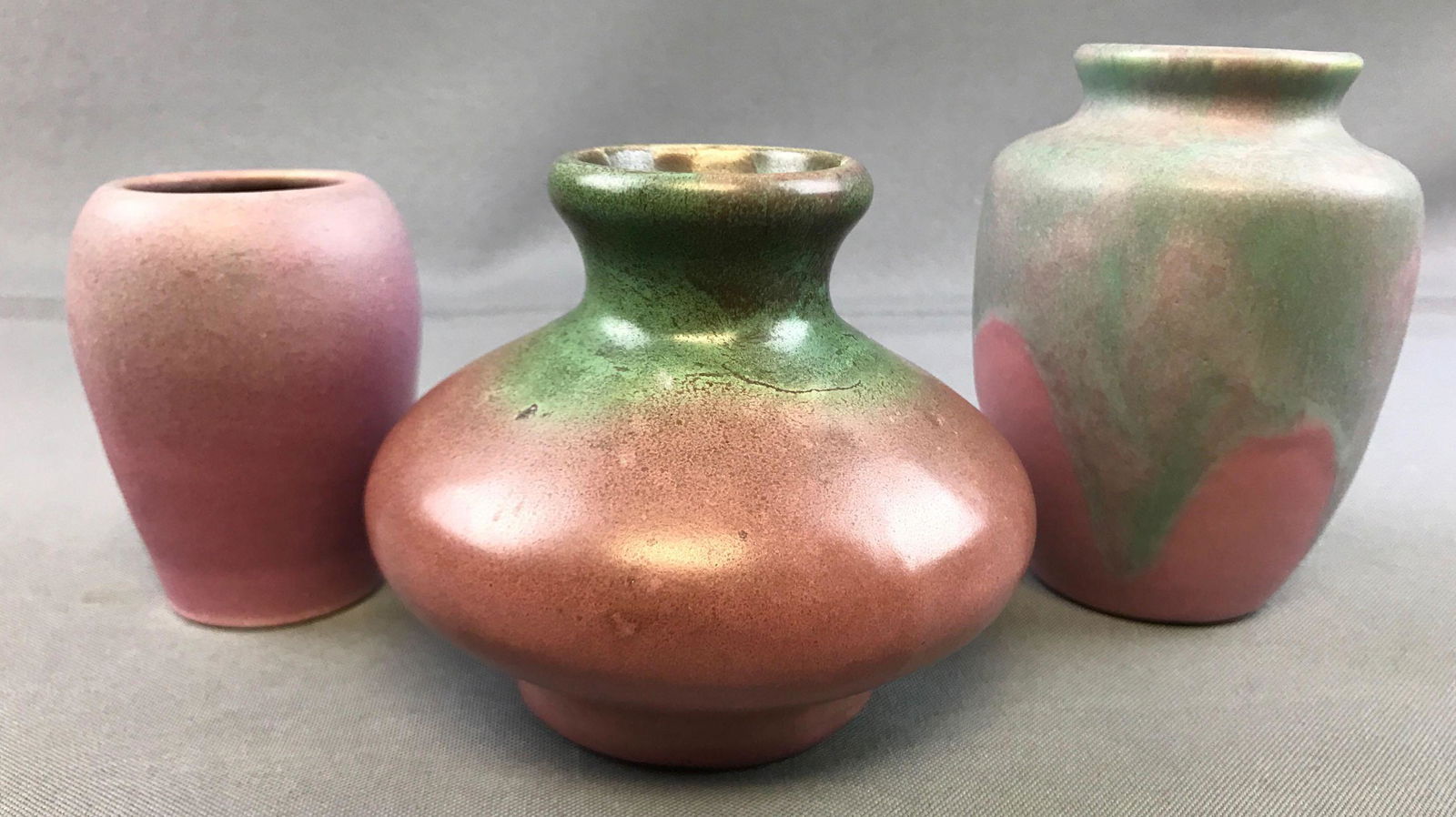 Group of 3 : Vintage Muncie Pottery Vases (1 of 8)