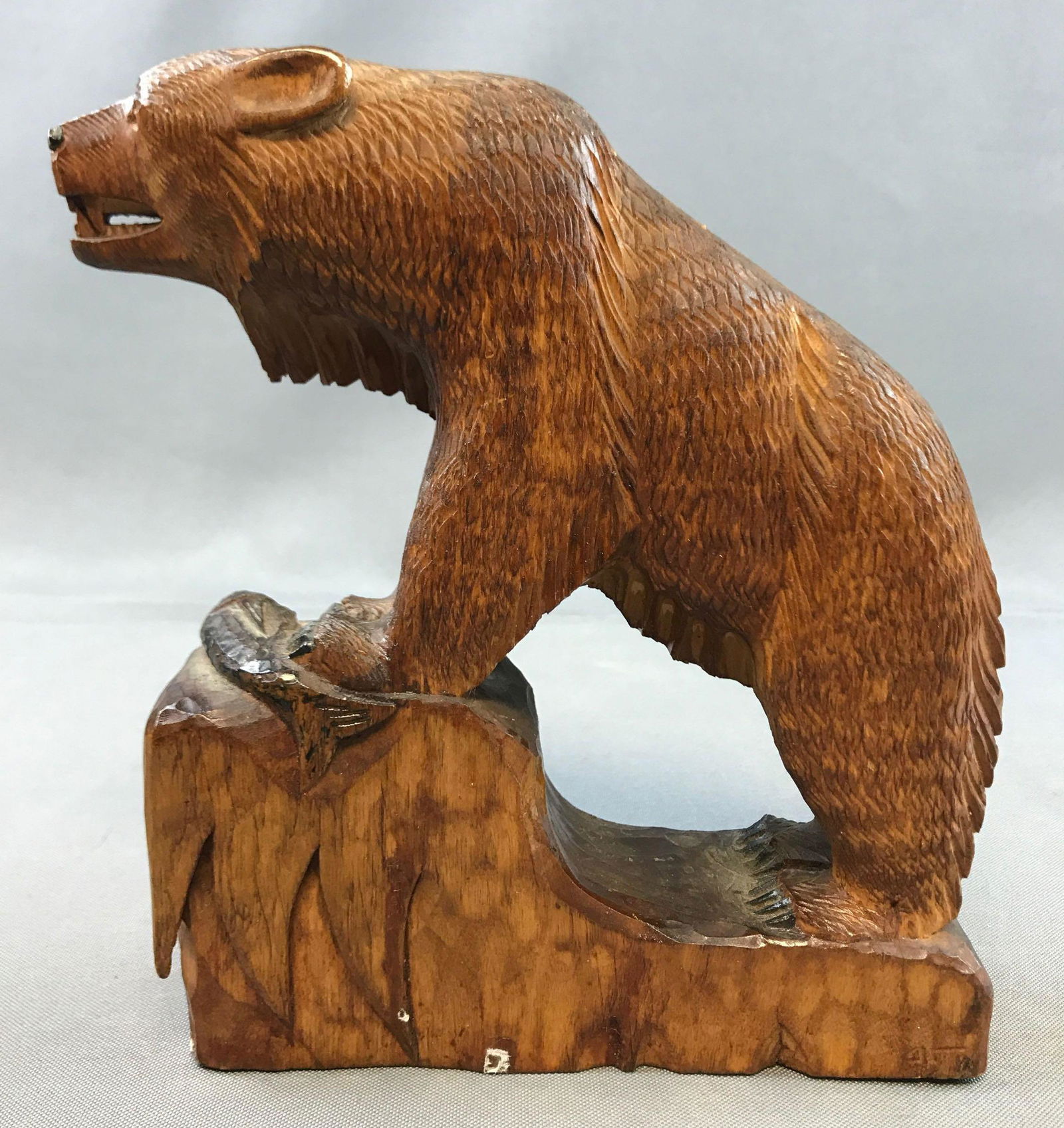 Vintage (c. 1920s) Hand Carved Wooden Grizzly Bear (1 of 4)