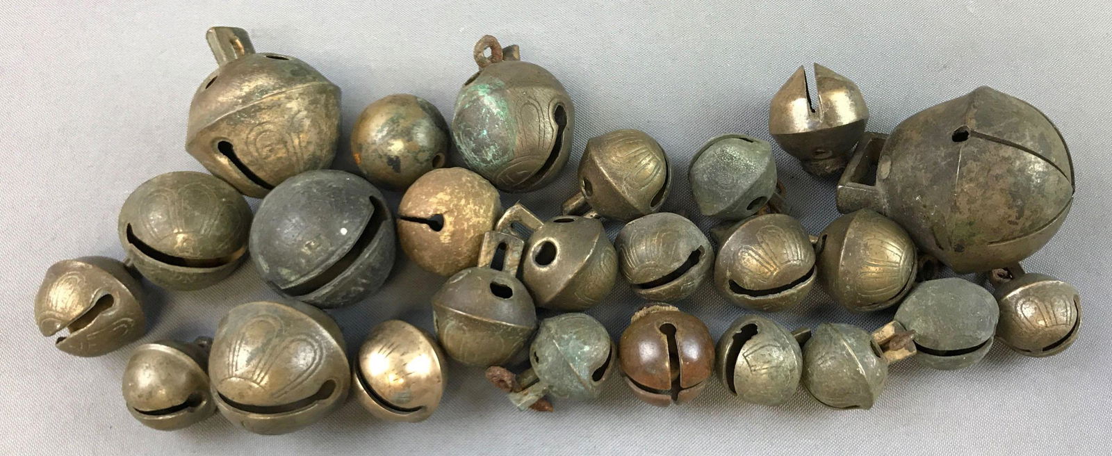 Group of 24 : Antique Brass Sleigh Bells (1 of 4)