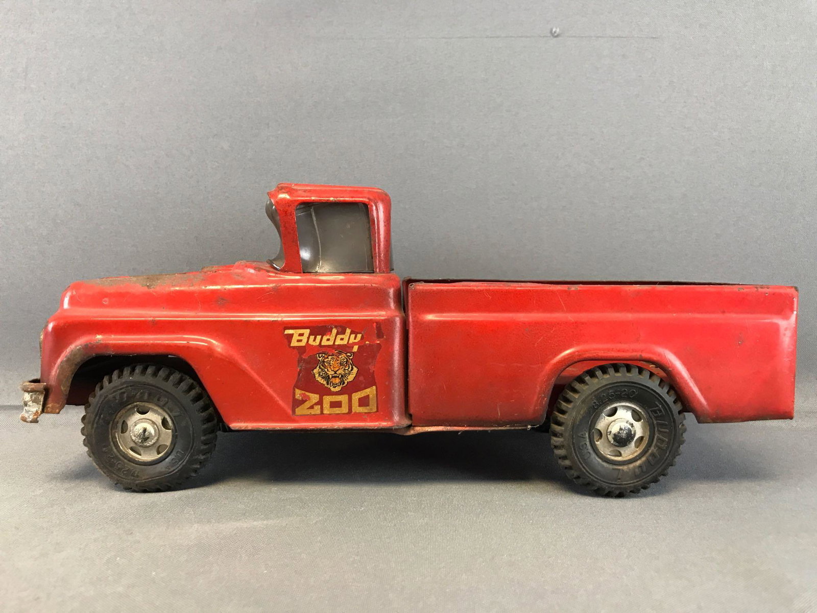 Vintage Buddy L Traveling Zoo Pressed Steel Vehicle: Some damage, missing pieces