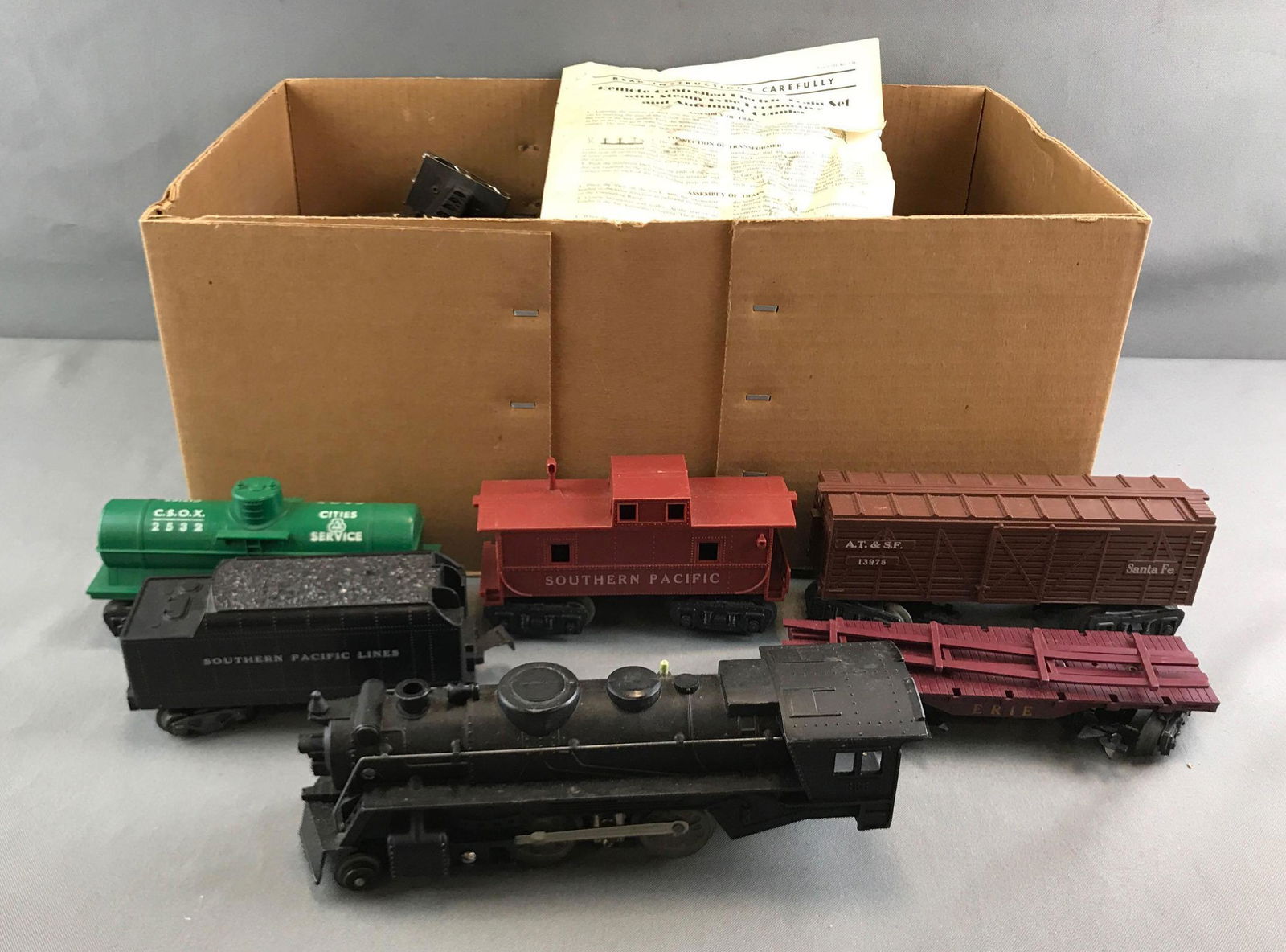 Marx remote controlled train set: Steam type locomotive, tender and 4 other cars. Unknown completion, untested. Not in original box