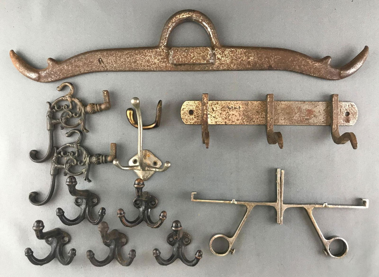 Group of 13 : Assorted Antique/Vintage Coat Hooks, (1 of 6)