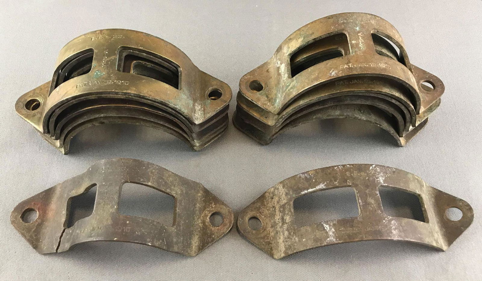 Group of 12 : Antique Brass Industrial Brackets - (1 of 4)
