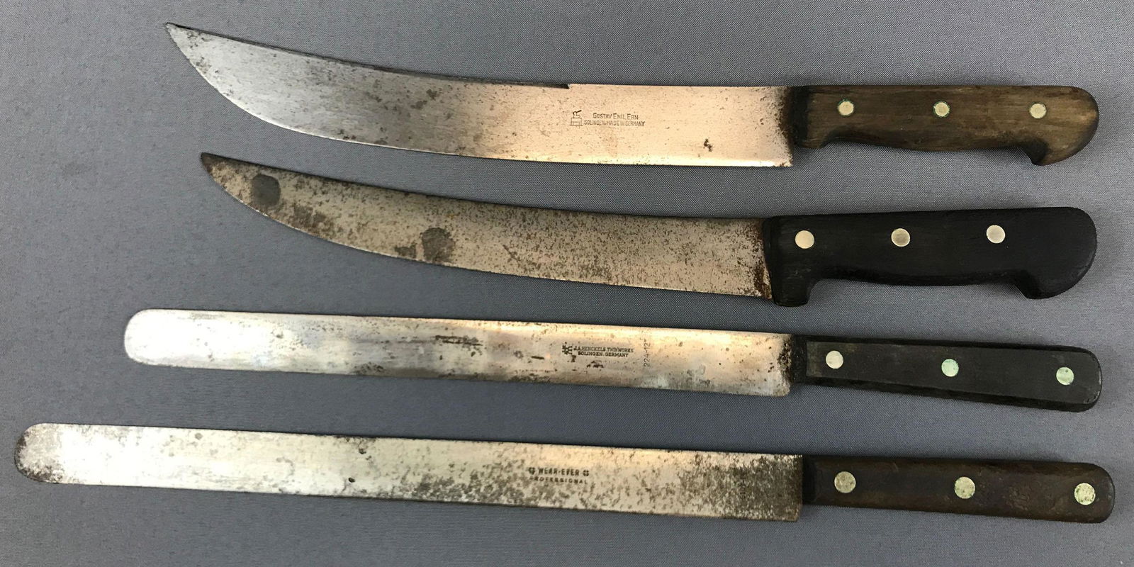 Group of 4 : Vintage Knives with Wooden Handles - (1 of 4)