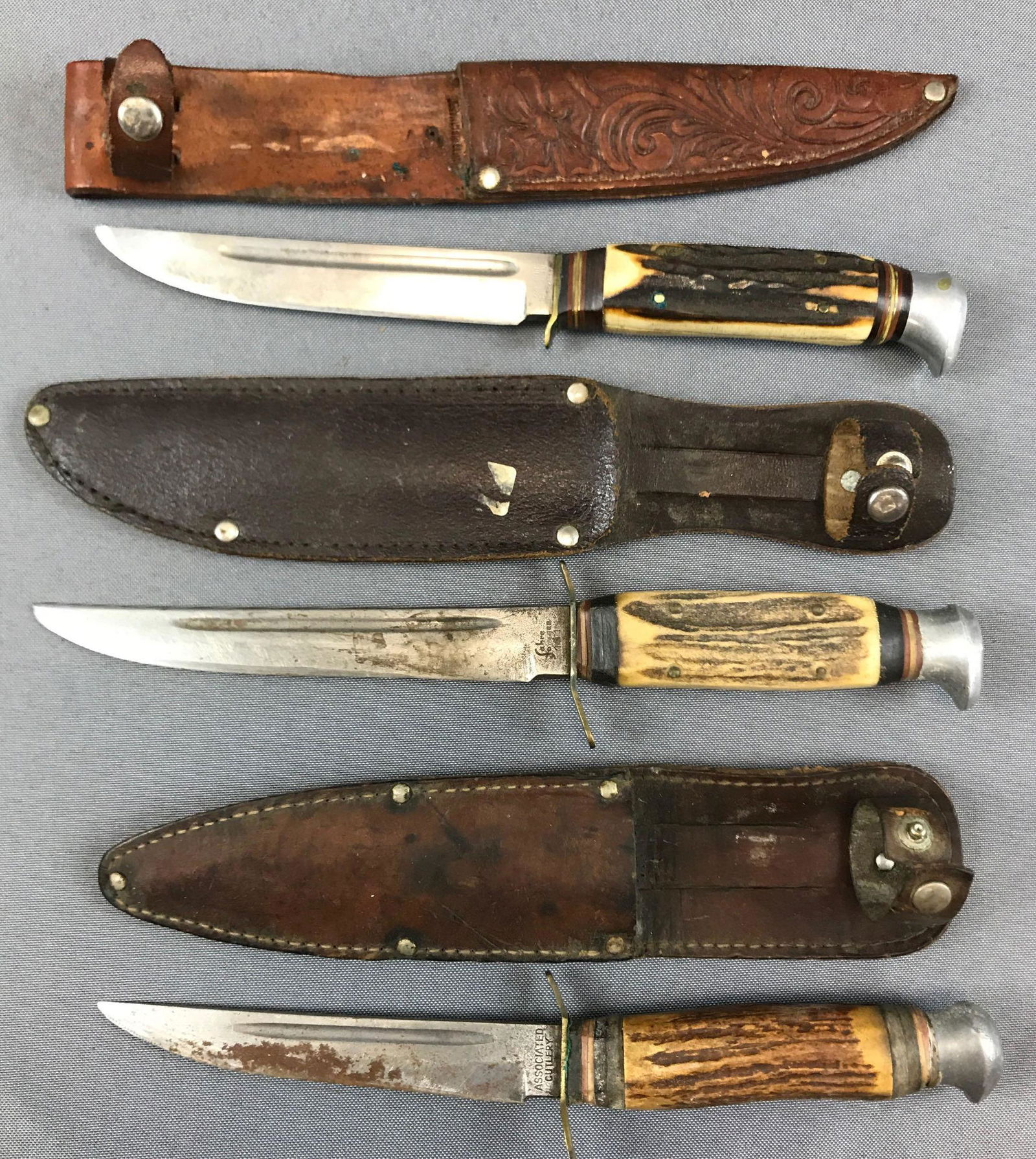 Group of 3 : Vintage Fixed Blade Knives in Leather (1 of 5)