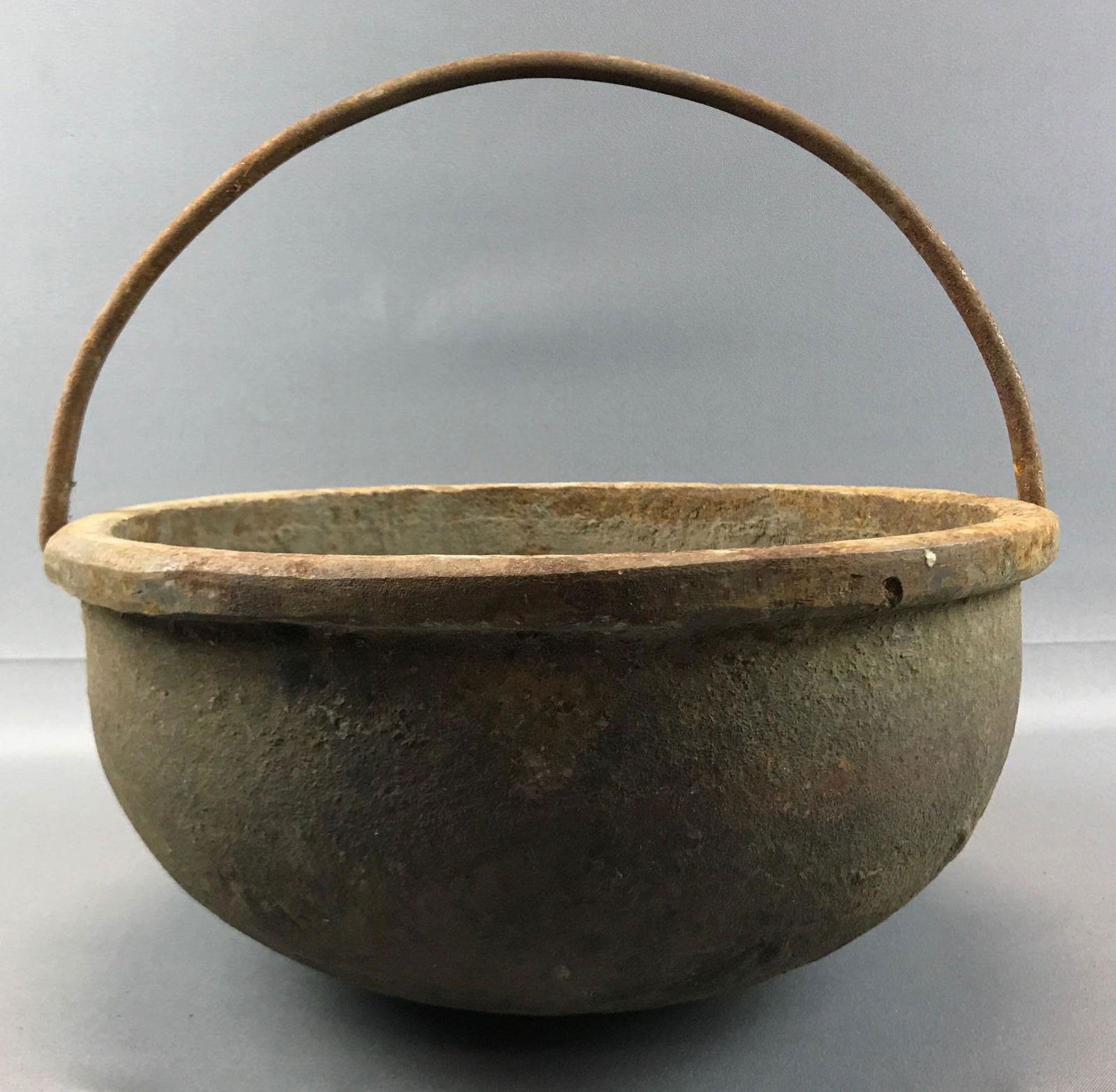 Antique Cast Iron Cauldron (1 of 4)