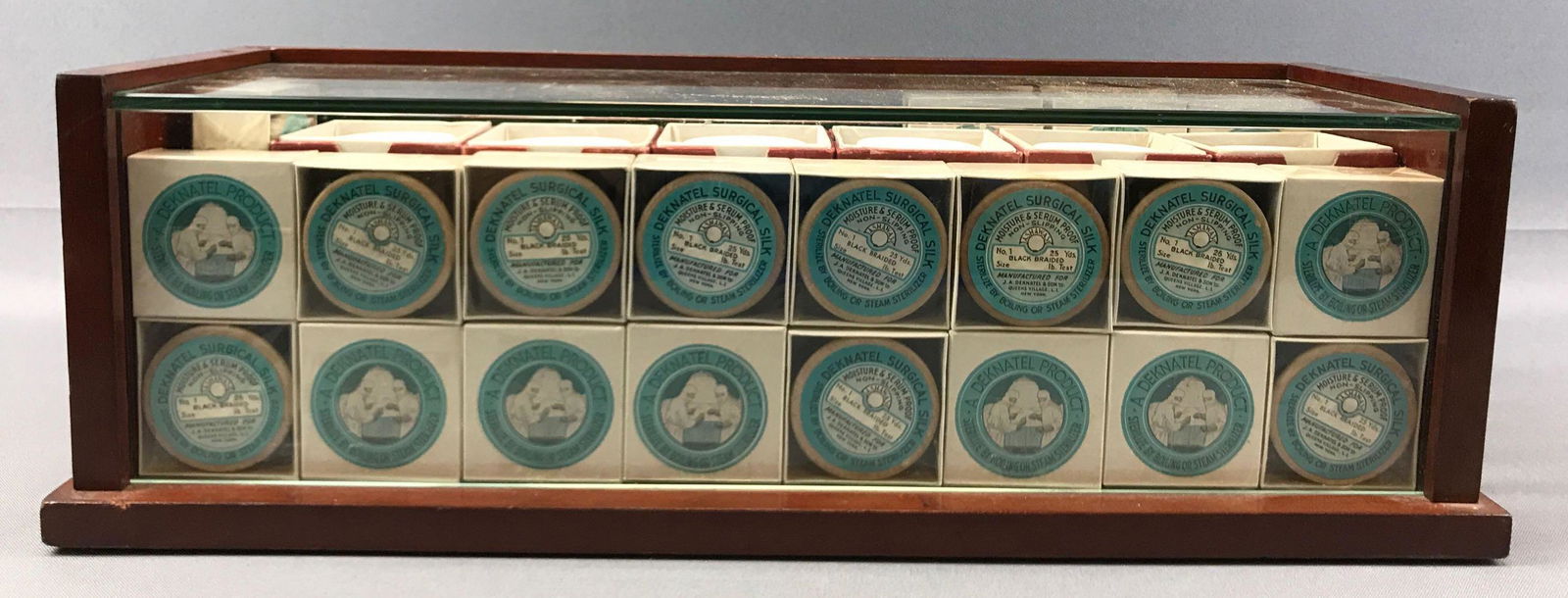 Deknatel Surgical Silk w/ Wooden Case (1 of 8)