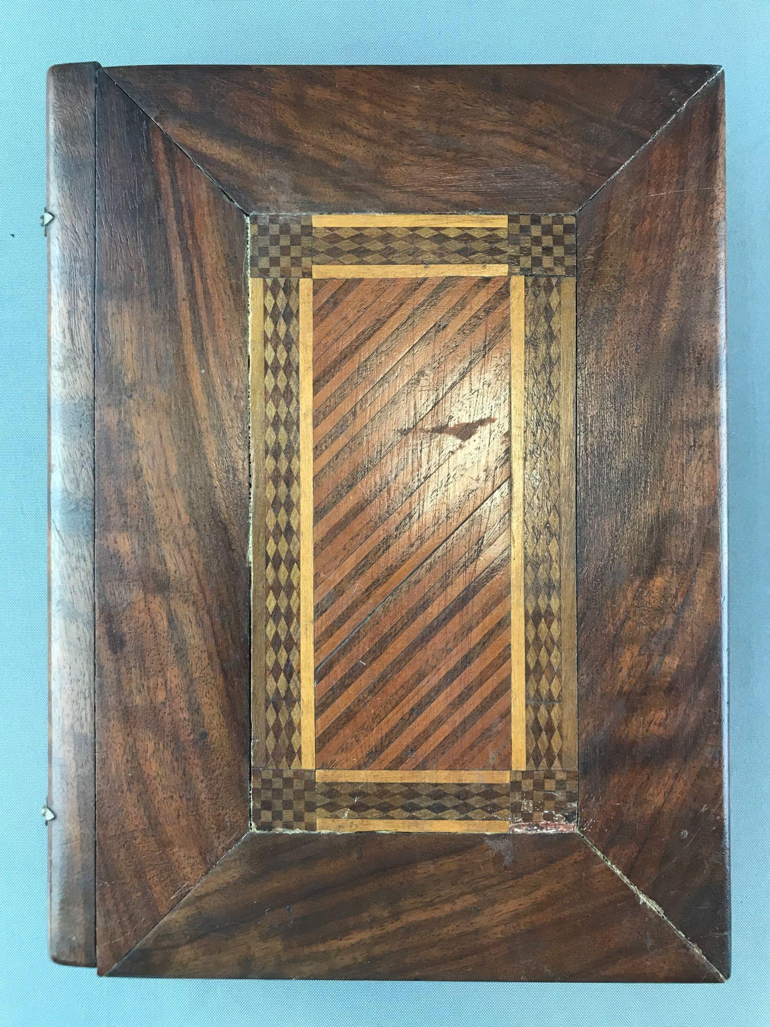 Antique Wood Photo Album Box w/Antique Studio Portrait (1 of 7)
