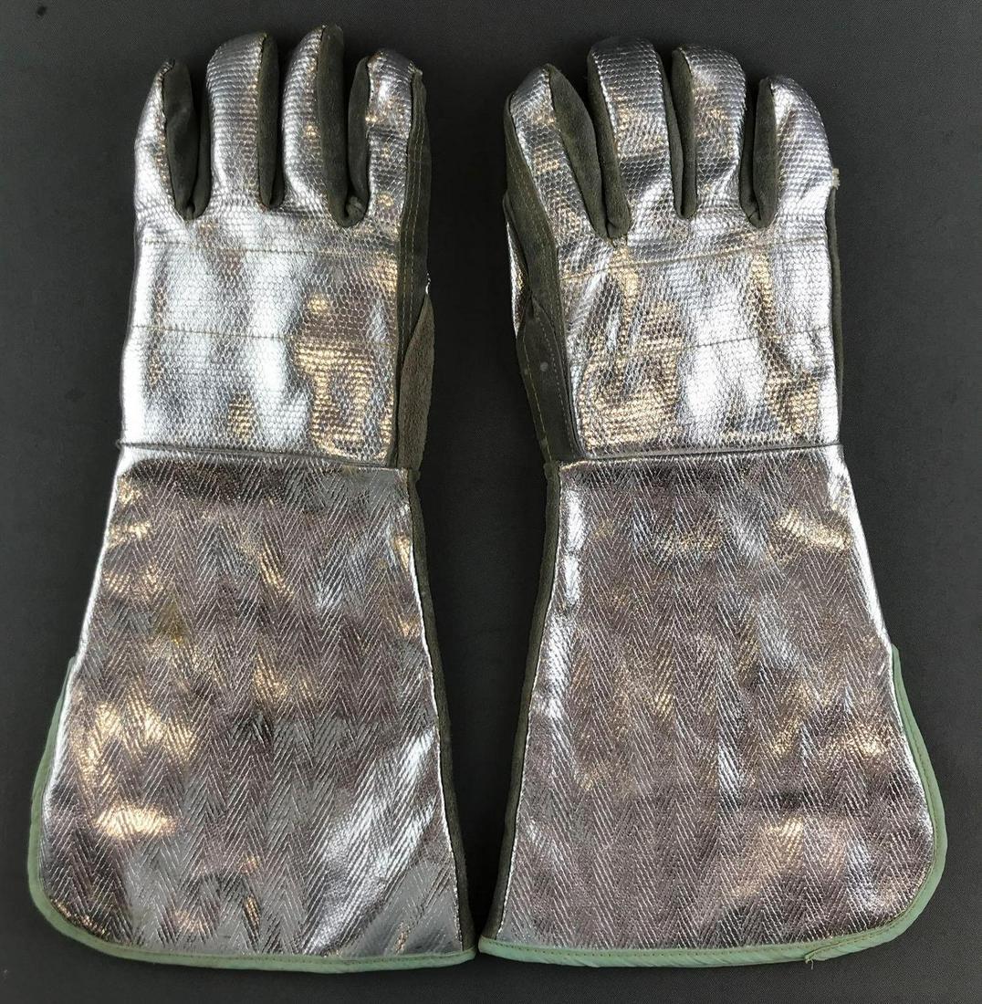 Pair of Heat Resistant Work Gloves w/ Velco Closure (1 of 3)