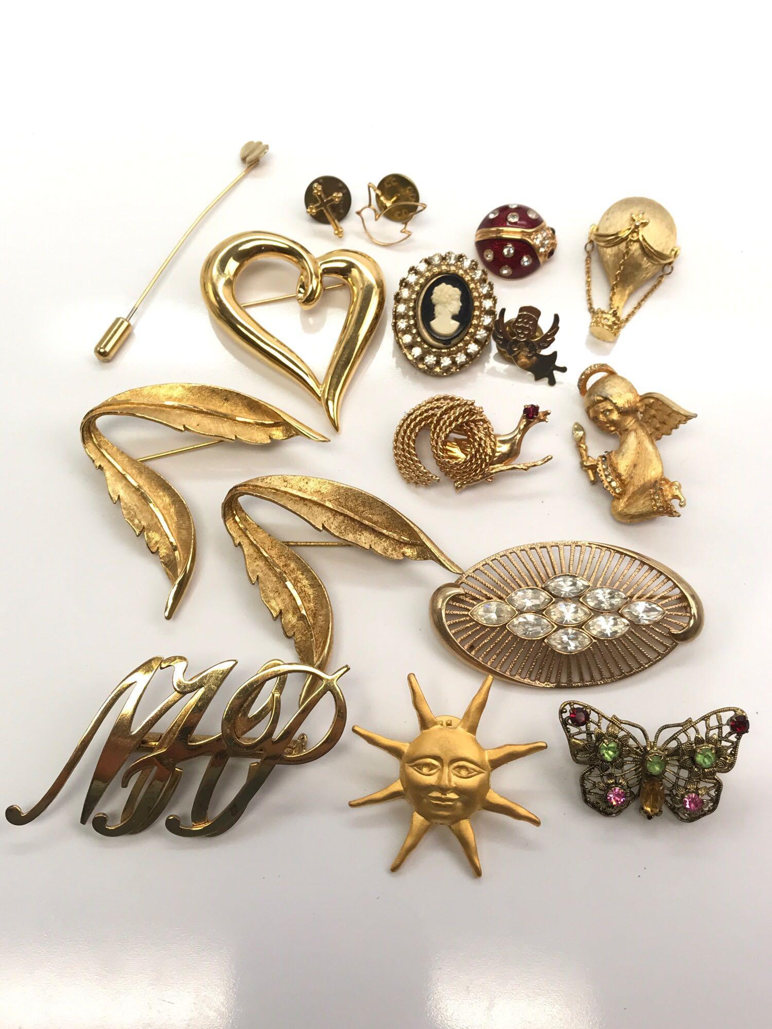 Vintage Costume Pin and Brooch Collection (1 of 3)