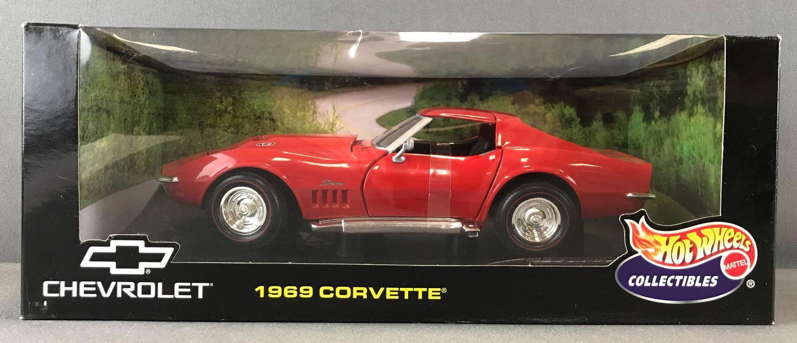 Hot Wheels Collectibles 1969 Corvette die-cast vehicle (1 of 6)