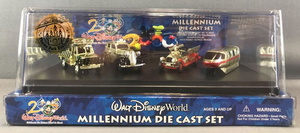 Disney Land World Store Theme Park Racers White Transport Bus Die