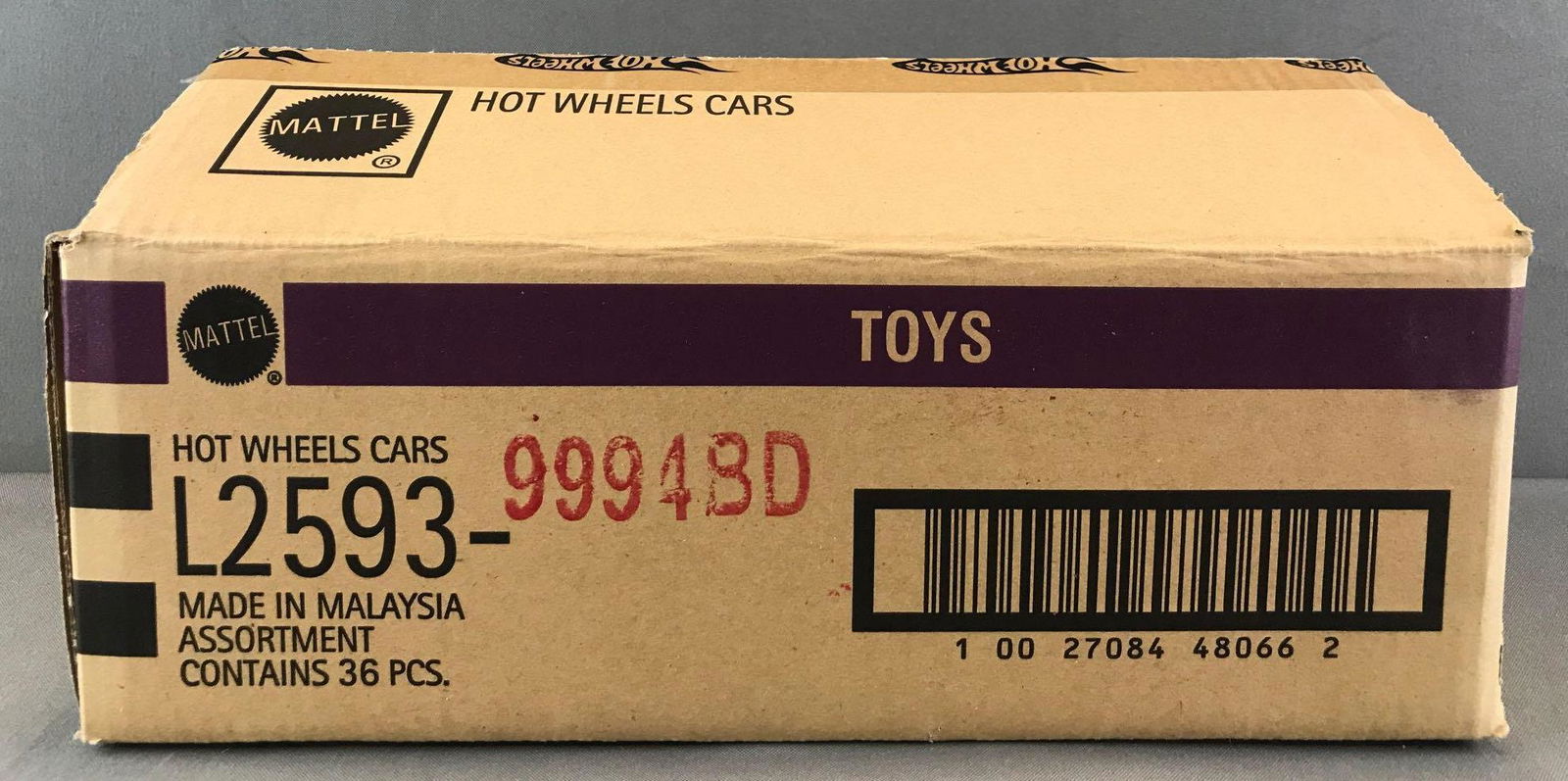 Full shipping box of assorted Hot Wheels die-cast: New in original packaging, 39 pieces