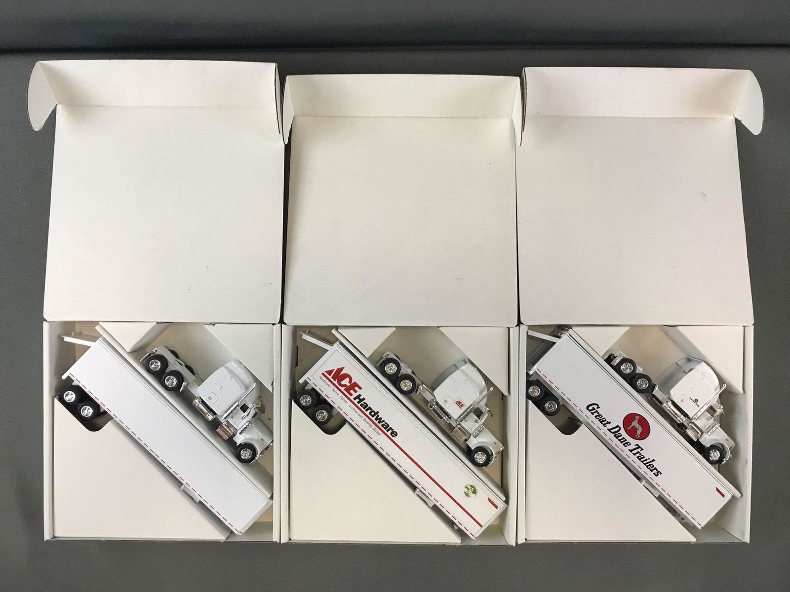 Group of 3 Liberty Classics die-cast tractor trailers (1 of 5)