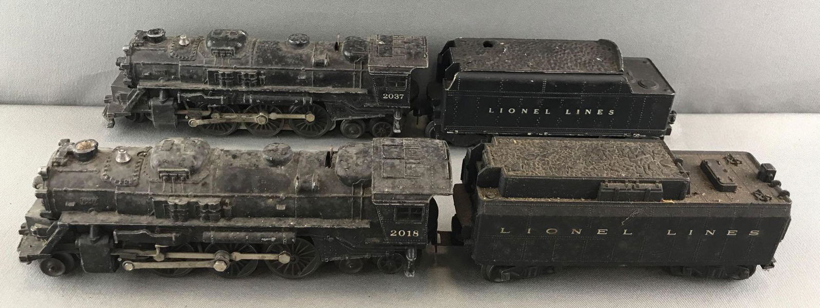 Group of 2 Lionel Steam Locomotives with Tenders (1 of 18)