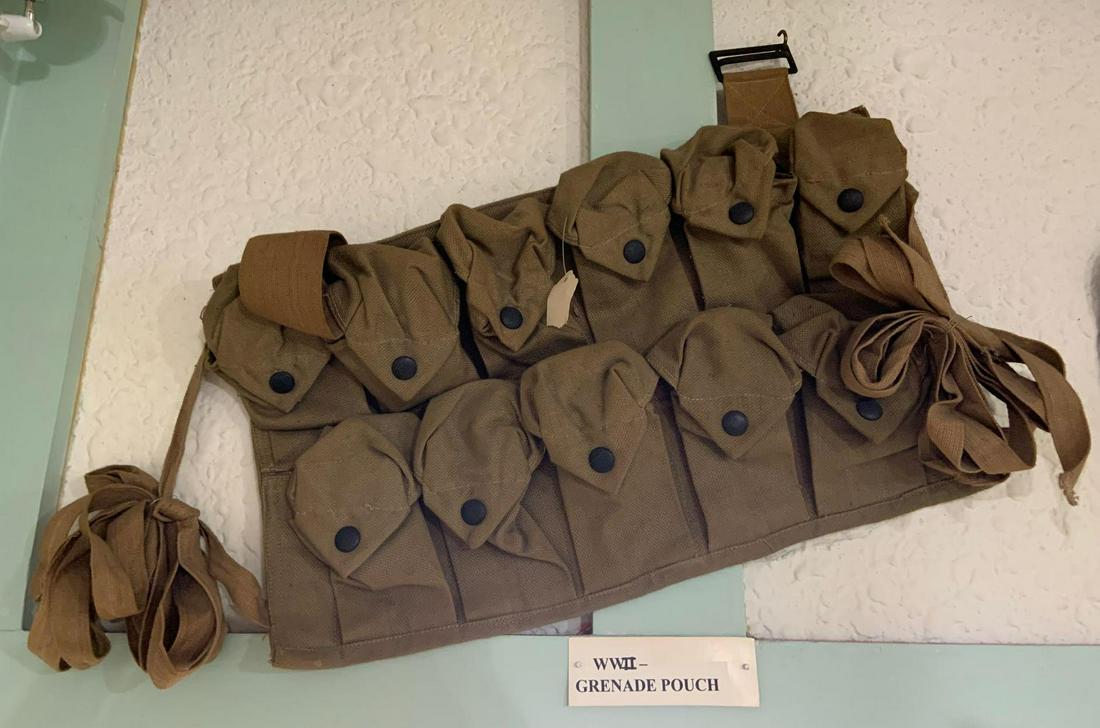 WW2 US Grenade pouch (1 of 1)