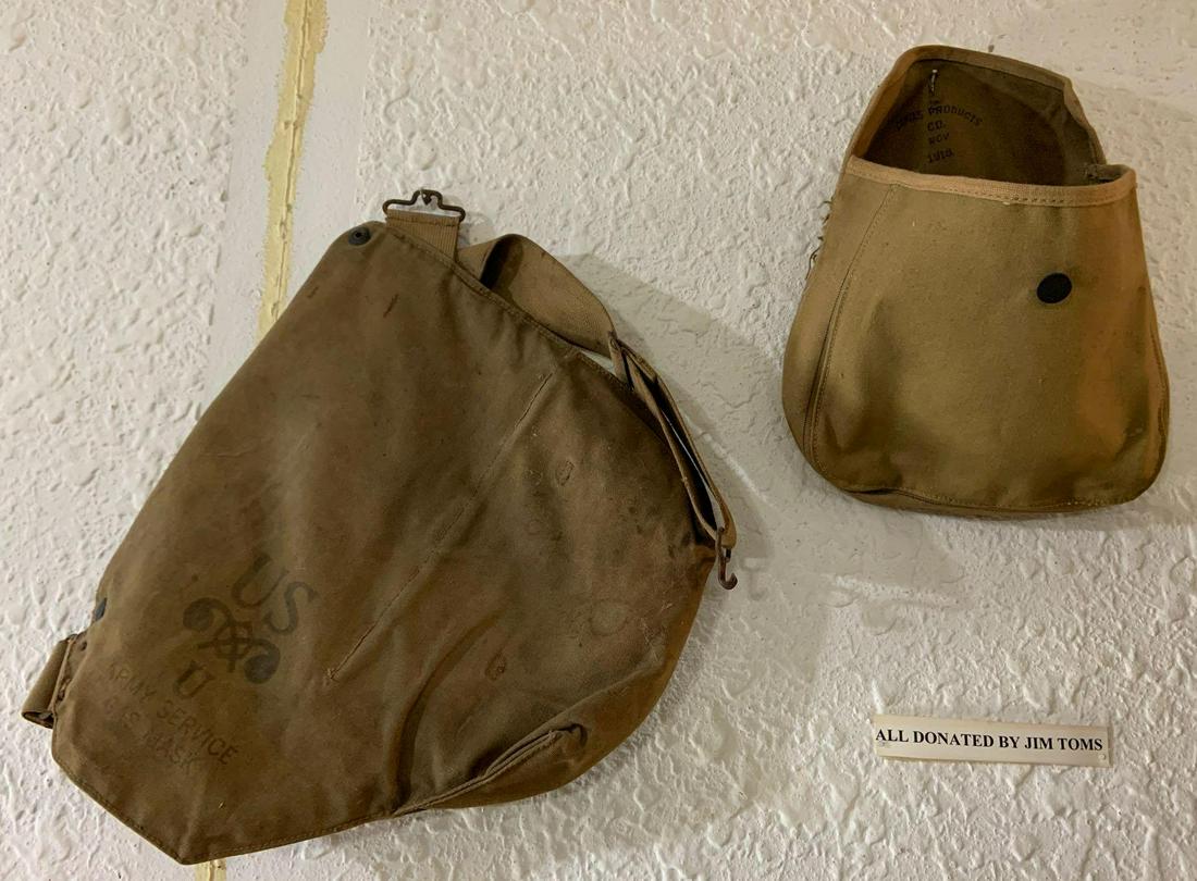 Group of 2 WW1 canvas bags (1 of 3)