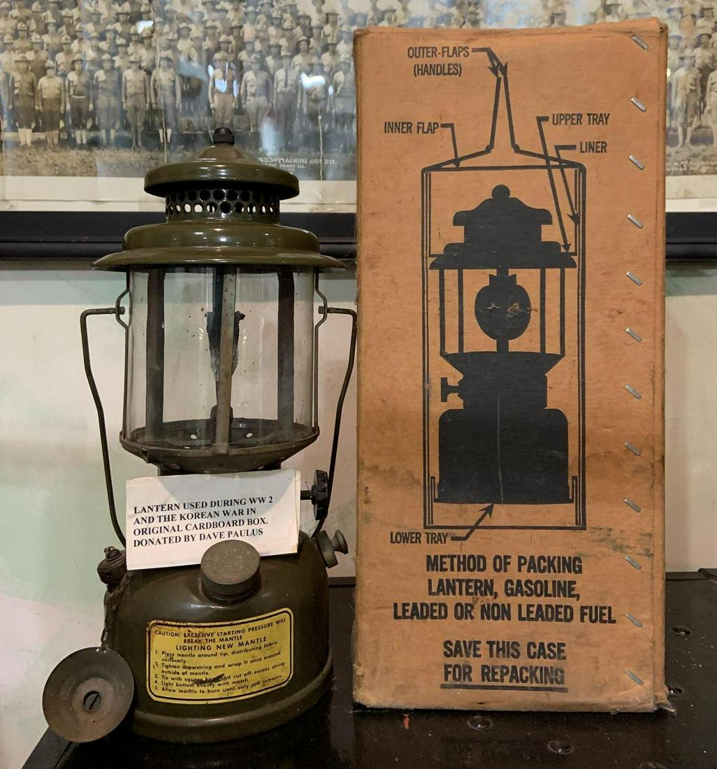 1956 US lantern co lantern with original box (1 of 3)