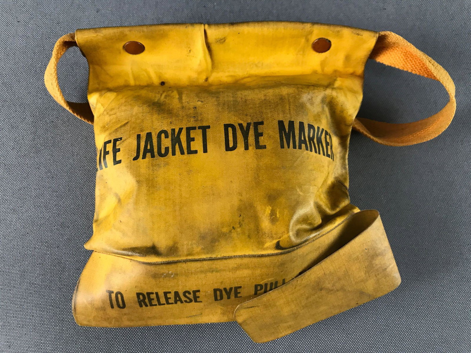 Military Life Vest Dye Marker: Appx 7.5x5.5 inches