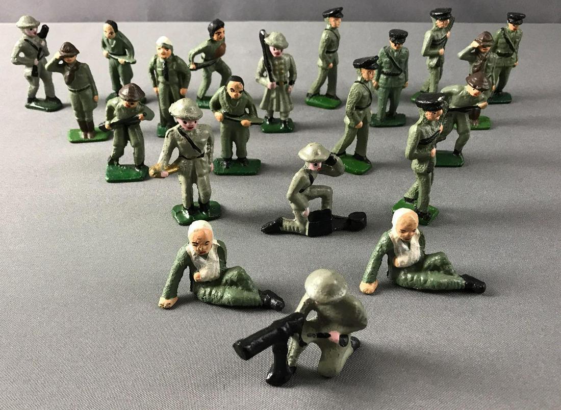 WW1 & WW2 Group of 21 Metal/Lead Military Soldiers (1 of 5)
