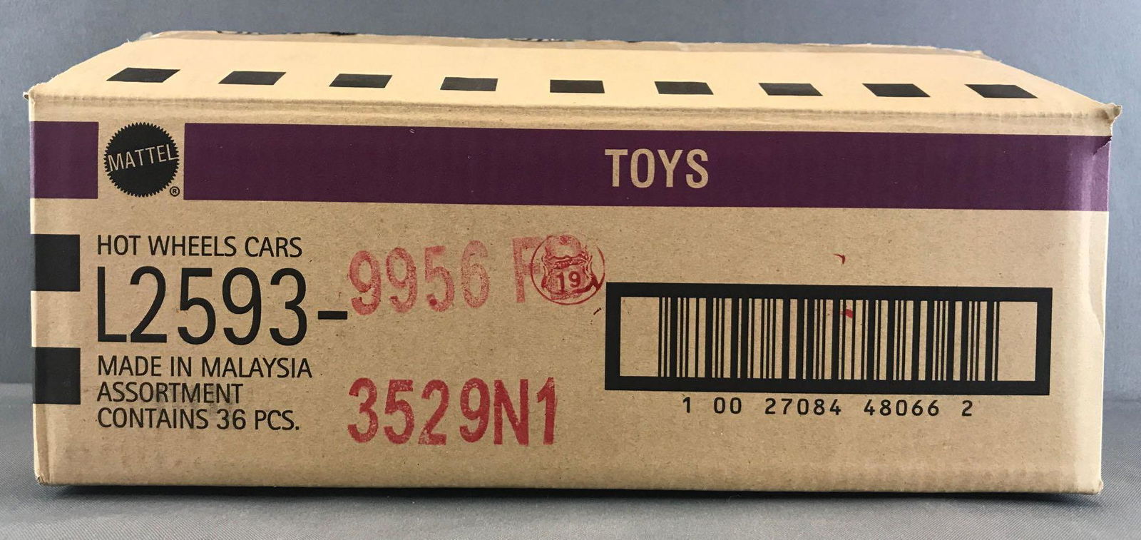 Partial shipping box of Hot Wheels die-cast vehicles: 33 pieces
