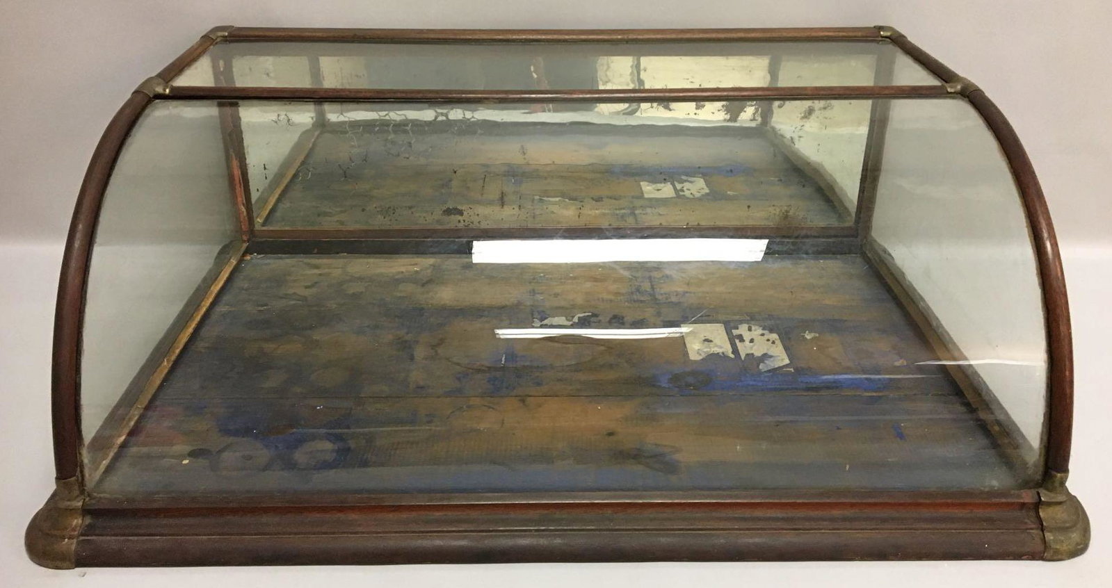 Antique Wood with Curved Glass Front Tabletop Showcase: 38 x 13 x 24 inches; mirrored door