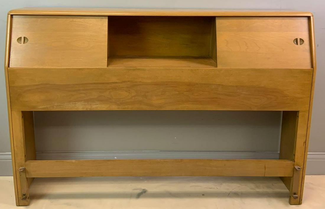 Mid Century Modern Heywood-Wakefield Platinum Headboard: 55 1/2 x 10 1/2 x 37 inches. Includes frame. In-house shipping is not available for this lot; arrange third party shipping or pick up at our Gallery in Ottawa